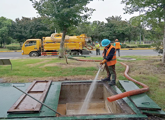 温泉化油池清理