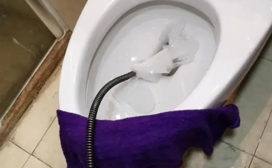 温泉马桶疏通