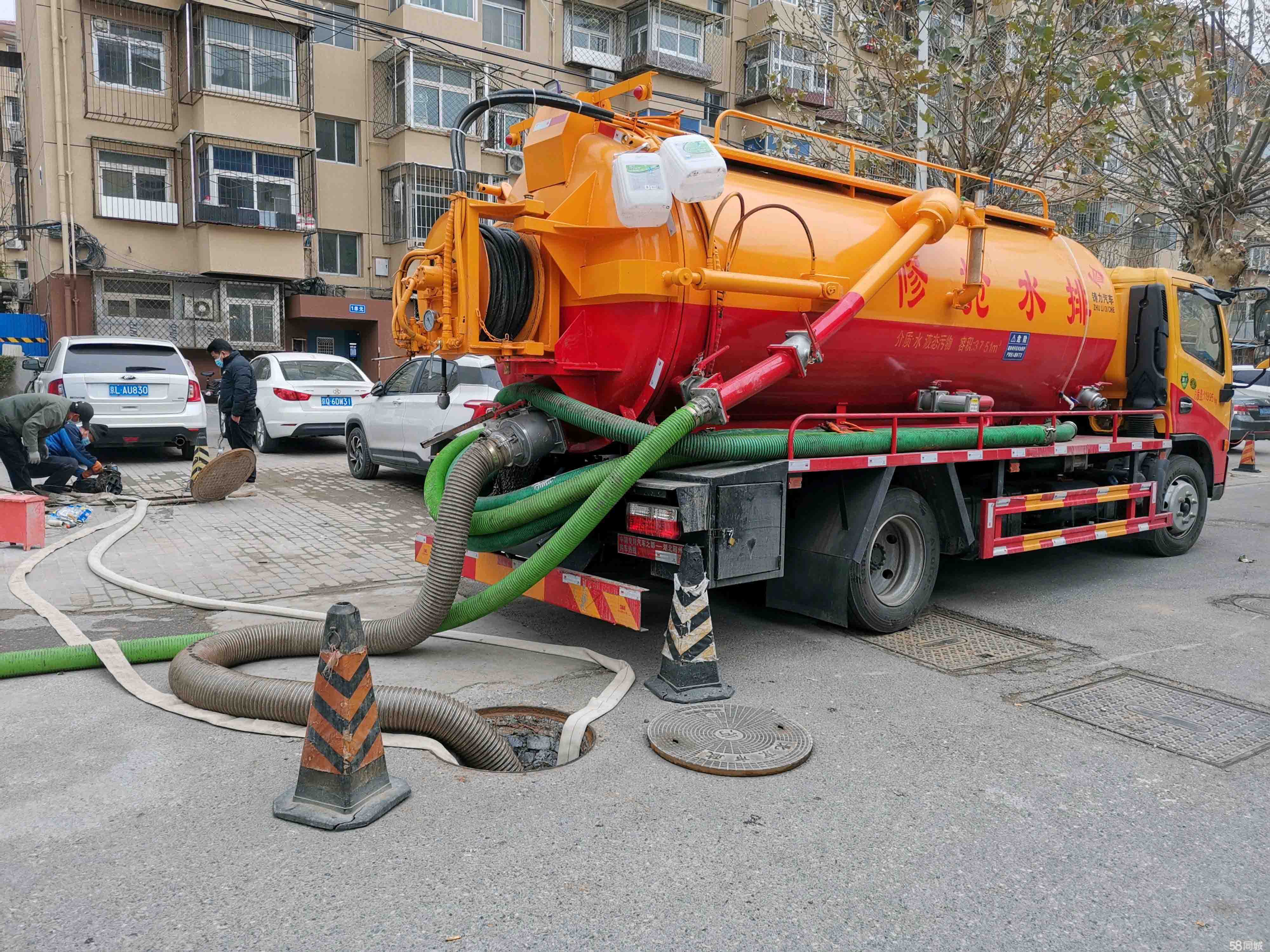 温泉抽粪吸污